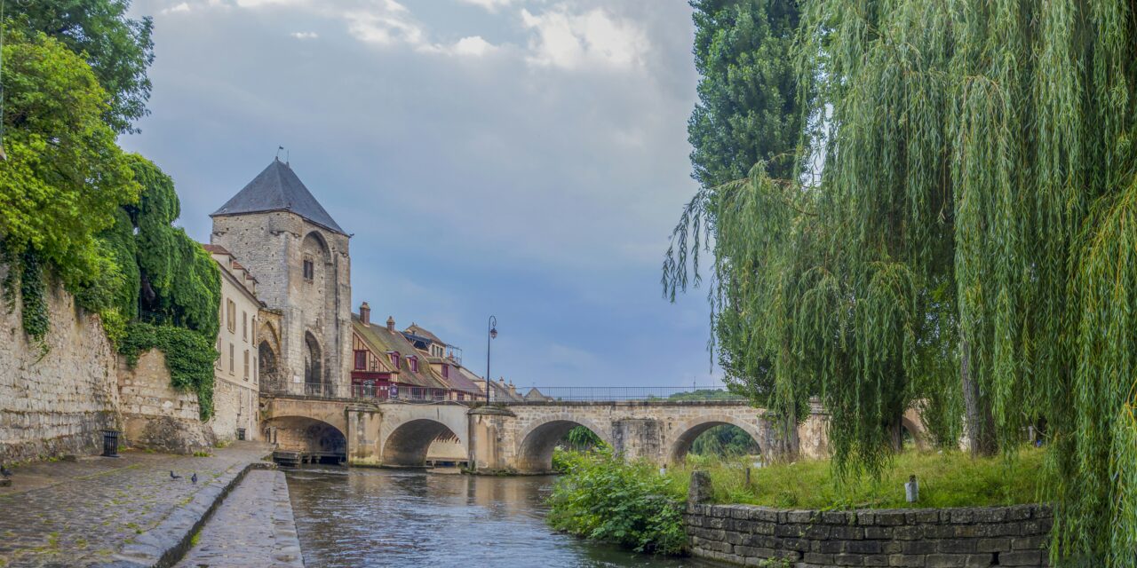 An in depth guide to the artist Alfred Sisley