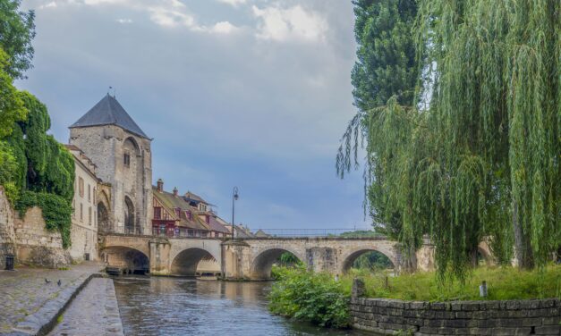 An in depth guide to the artist Alfred Sisley