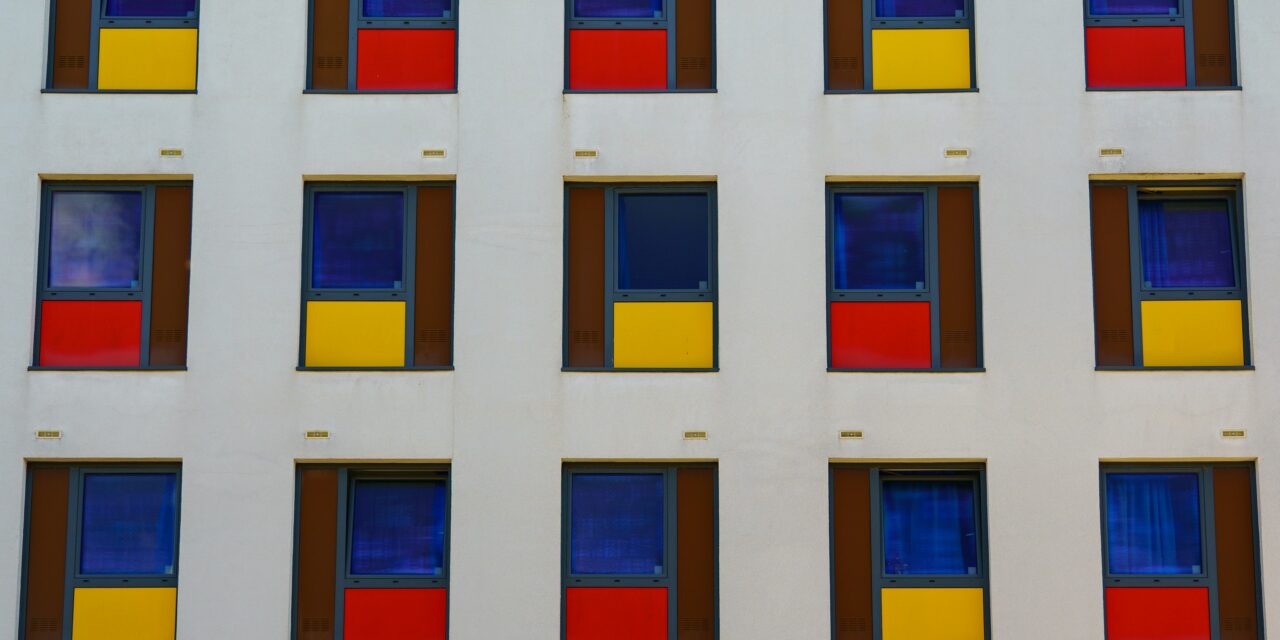 An in depth guide to the artist Piet Mondrian