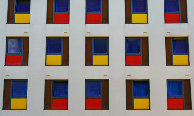 An in depth guide to the artist Piet Mondrian