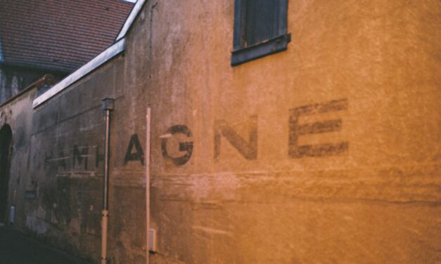 The life story of the artist René Magritte